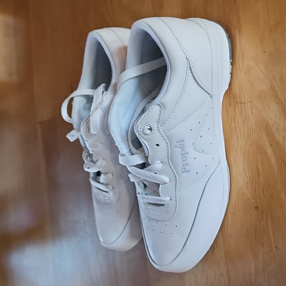 Prophet white washable walker with leather upper